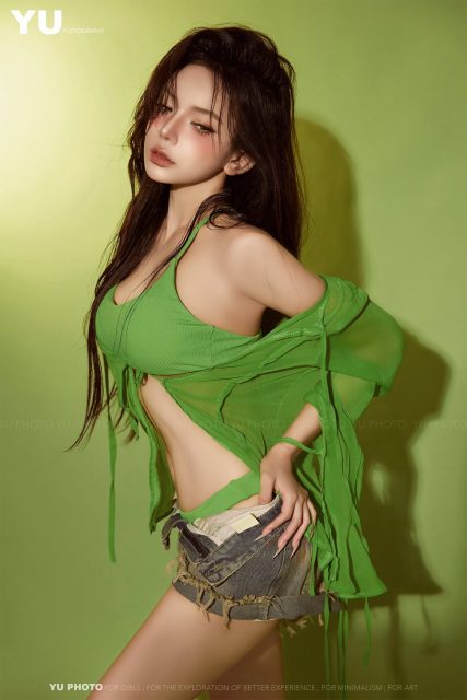 Phạm Quỳnh Trang - kiwi kiwi photo Nguyễn Bảo Ngọc makeup Trang Ốc hair Quynh Anh Trần…
