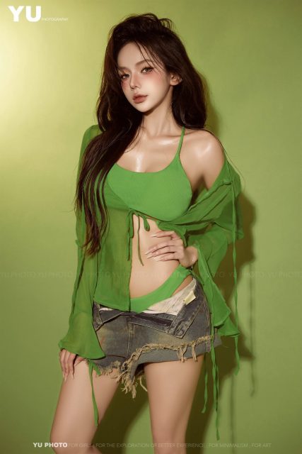 Phạm Quỳnh Trang - kiwi kiwi photo Nguyễn Bảo Ngọc makeup Trang Ốc hair Quynh Anh Trần…