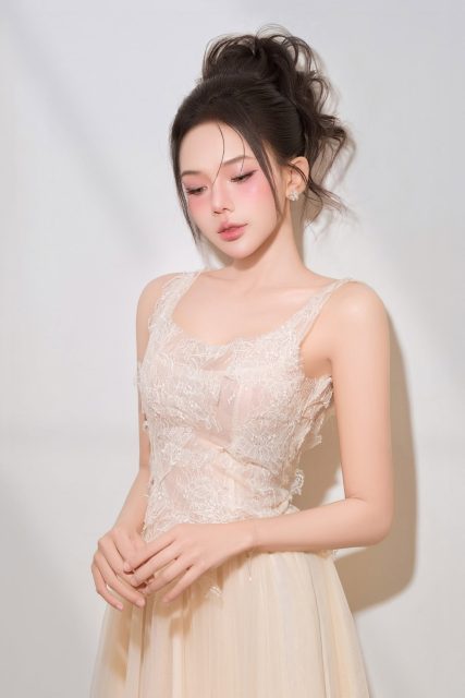 Phạm Quỳnh Trang - thế anh thấy em có xinh koo ??? makeup Amee Mộc Trà / hair Nguyễn Vân