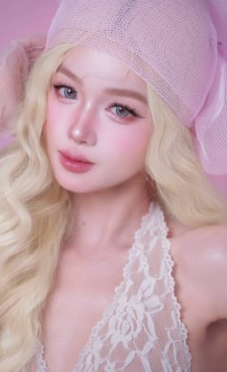 Minh Anh Bui - Makeup look búp bê pastel đầu tay của tuiii Model : Phương Phạm
