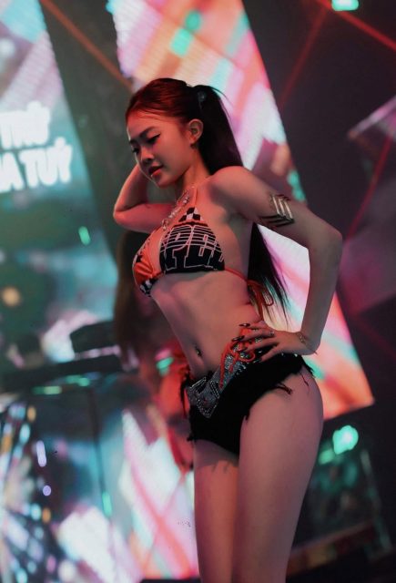 Mẫn Mẫn - Chỉ là không rãnh để giả vờ thân #Alodancer #freelancedancer