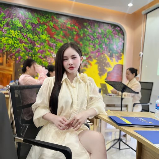 Nguyễn Linh Linh - Hoàn thành khoá học giải mã da mụn và cách điều trị cùng với thạc sĩ…