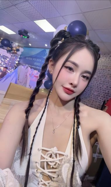 Nguyễn Linh Linh - Một chiếc show xinh của e Linh Japan và Mc Odin Đạt Nguyễn tại Buổi…