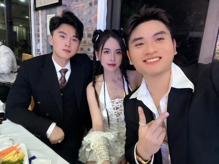 Nguyễn Linh Linh - Một chiếc show xinh của e Linh Japan và Mc Odin Đạt Nguyễn tại Buổi…
