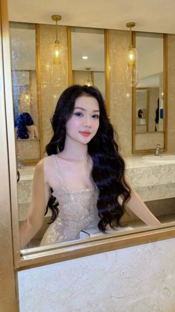 Lê Ngọc Thuỳ Trang - Ngay cả khi bạn không hề hoàn hảo Bạn vẫn là một phiên bản giới hạn...