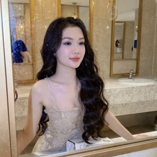 Lê Ngọc Thuỳ Trang - Ngay cả khi bạn không hề hoàn hảo Bạn vẫn là một phiên bản giới hạn...