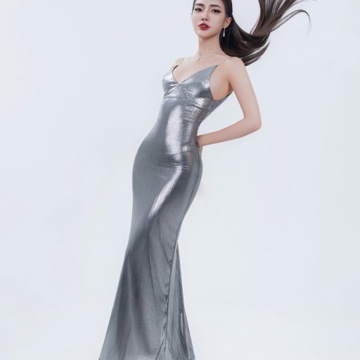 Nguyễn Đắc Tuấn - Mưa bão thế này thì vào đây mình chụp cho bạn mấy kiểu ảnh chứ bon…