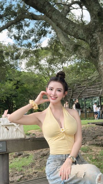 Ngô Thị Mỹ Duyên - chợt thấy e giống Hàn quá