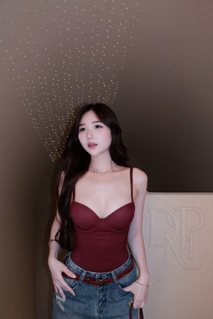 Ly Ly Trần - Thôi đừng hóng phốt nữa hóng e đi