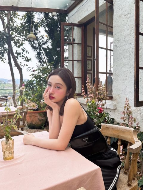 Vũ Phương Anh - Đi chơi năm ngoái giờ mới up hình