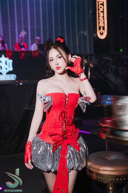 Nguyễn Linh Linh - Vì trí nhớ chật hẹp lắm Nên chỉ nhớ được những điều vui vẻ thôi Ngày…