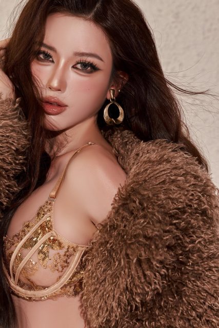 Ngô Thị Mỹ Duyên - “ Em không phải nông dân Nhưng đào hoa cả gốc . “ Tiệm ảnh Morri…