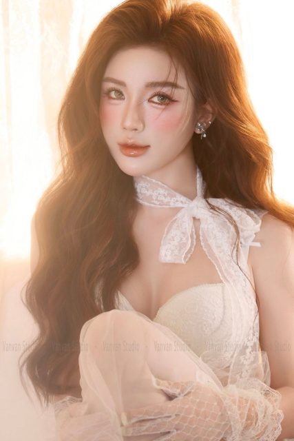 Ngô Thị Mỹ Duyên - Mong manh dễ vỡ gọi dạ bảo vâng 𝑽𝒂𝒏𝒗𝒂𝒏 𝑺𝒕𝒖𝒅𝒊𝒐 𝑷𝒉𝒐𝒕𝒐 𝒃𝒚 // Phạm Vân…