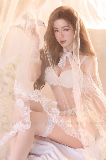 Ngô Thị Mỹ Duyên - Mong manh dễ vỡ gọi dạ bảo vâng 𝑽𝒂𝒏𝒗𝒂𝒏 𝑺𝒕𝒖𝒅𝒊𝒐 𝑷𝒉𝒐𝒕𝒐 𝒃𝒚 // Phạm Vân…