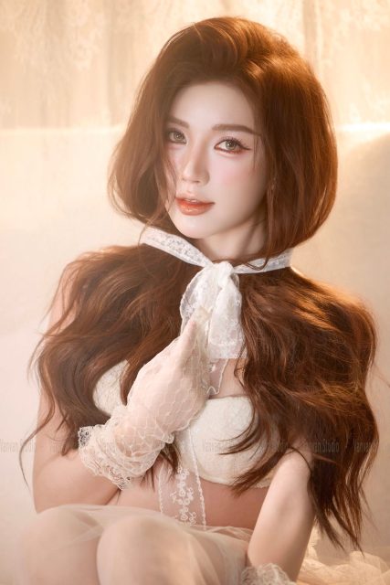 Ngô Thị Mỹ Duyên - Mong manh dễ vỡ gọi dạ bảo vâng 𝑽𝒂𝒏𝒗𝒂𝒏 𝑺𝒕𝒖𝒅𝒊𝒐 𝑷𝒉𝒐𝒕𝒐 𝒃𝒚 // Phạm Vân…