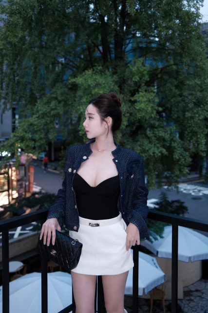 Ly Ly Trần - Đôi khi bạn chỉ cần nói “Đây ko phải là cách e muốn đc yêu trong…