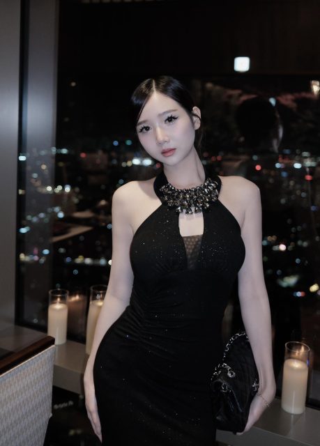 Ly Ly Trần - Những thứ đẹp đẽ thường khiến ta sợ Sợ sau này đánh mất lại khó quên…
