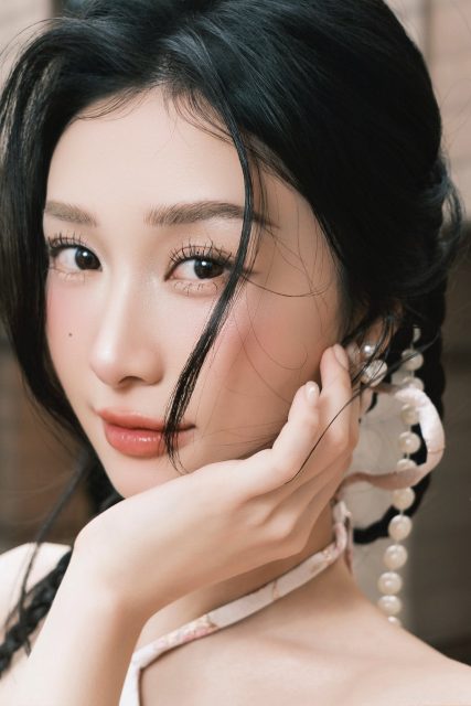 Vũ Phương Anh - Note to self: you deserve all the love, flowers and shopping cart…