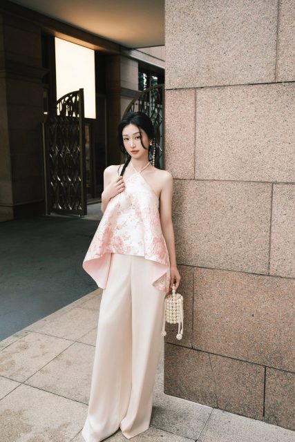 Vũ Phương Anh - Note to self: you deserve all the love, flowers and shopping cart…