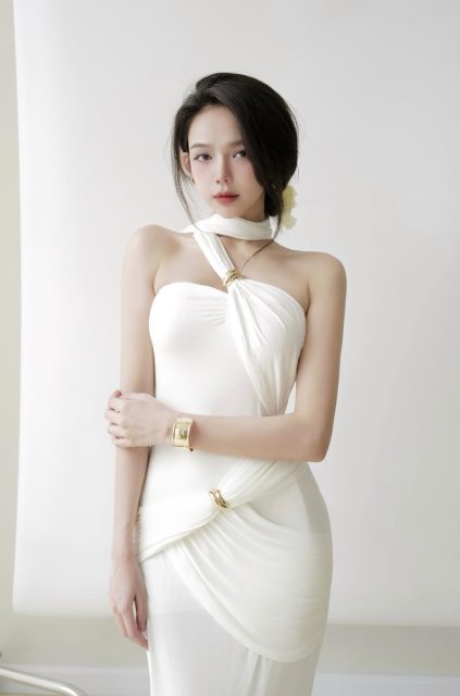 Phạm Quỳnh Trang - Thảo Lê Stylist Lê Huy Make up Bul Nguyễn Hair Thành Triệu