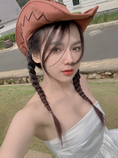 Phạm Quỳnh Trang - Thảo Lê Stylist Lê Huy Make up Bul Nguyễn Hair Thành Triệu
