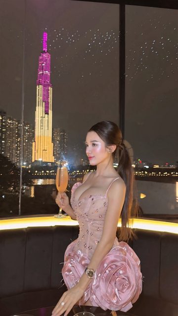 Ngô Thị Mỹ Duyên - Nếu cuộc đời là 1 cuốn sách, thì em là trang đẹp nhất