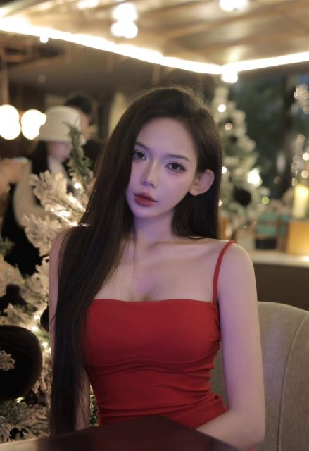Phạm Quỳnh Trang - Dear Santa… con là “em tự làm được” muốn được tặng “để anh làm cho”…