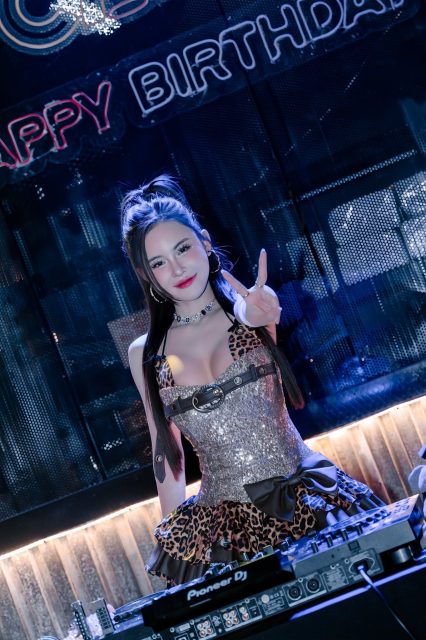 Nguyễn Linh Linh - Dự Án “ Nuôi Tôi “ xin chính thức bắt đầuuu DJ Linh Japan và Mc Mino…