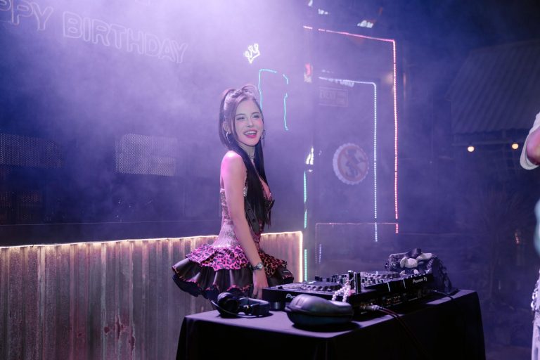 Nguyễn Linh Linh - Dự Án “ Nuôi Tôi “ xin chính thức bắt đầuuu DJ Linh Japan và Mc Mino…