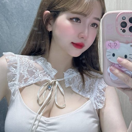 Thùy Trang - Cuộc đời này không nên crush quá nhiều người crush người trong ảnh…