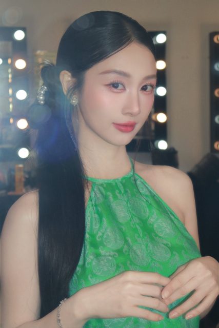 Vũ Phương Anh - Đi làm vì đam mê Đam mê sự ổn định tài chính Hoạ mặt Đinh Hương Bới…