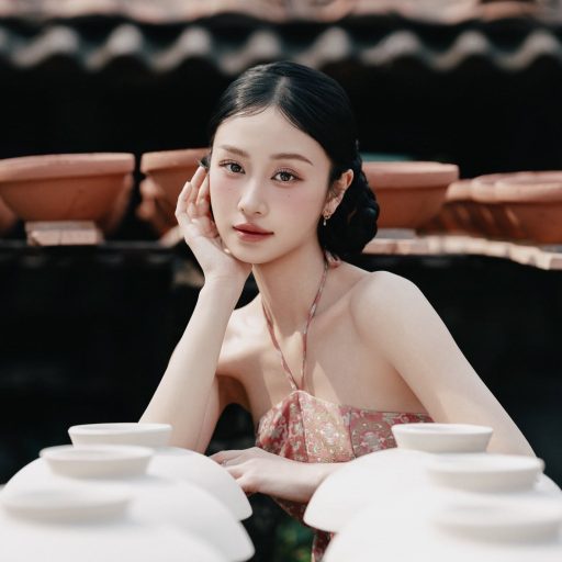 Vũ Phương Anh - Mong môi em nở nụ cười Mong em sống tốt cuộc đời của em Photographer…