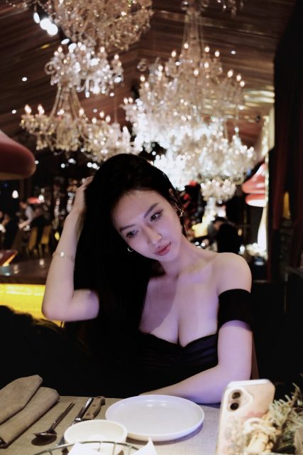 Trịnh Lâm Oanh - Bữa tối