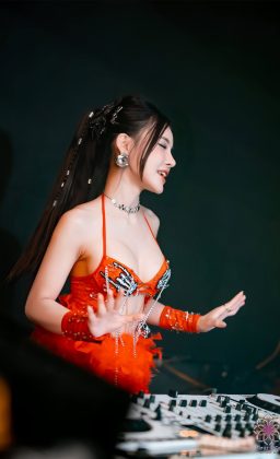 Nguyễn Linh Linh - Một đêm diễn cuối năm thật trọn vẹn tại Fleur d'Or - Space X Hải…