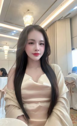 Nguyễn Linh Linh - Trông bọn em vậy chứ đầu óc hoàn toàn bình thường =)))) Chúc mừng tổ…