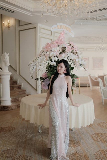 Trịnh Lâm Oanh - Chọn dùm mình 1 tấm đẹp để đăng fb đi ạ