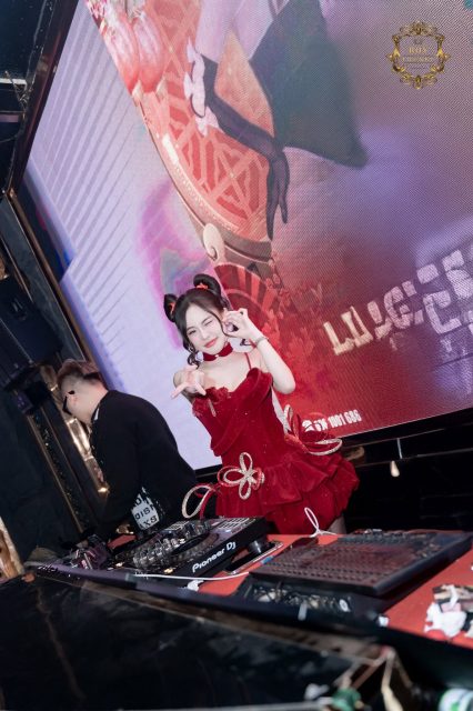 Nguyễn Linh Linh - Một đêm diễn thành công rực rỡ tại Roy Lounge Hải Dương Cứ gặp nhau…