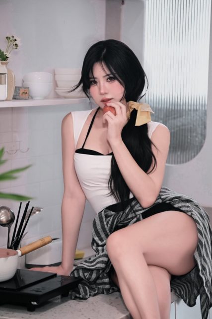 UNa To Uyen - Suy nghĩ nấu món gì :))