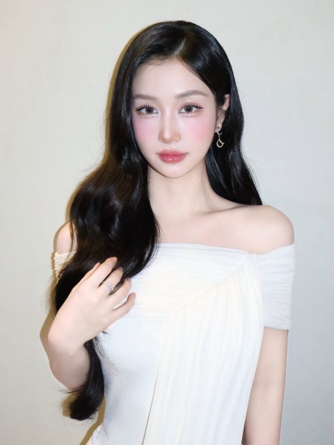 Vũ Phương Anh - Tone hồng xin xắn Mẹ có iu khum nào