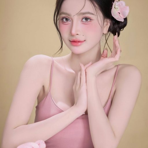 Nịnh Thảo - Tất cả ánh sáng cuộc đời em, đều là do em đóng tiền điện mà có…