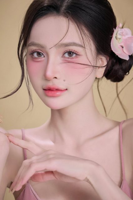 Nịnh Thảo - Tất cả ánh sáng cuộc đời em, đều là do em đóng tiền điện mà có…