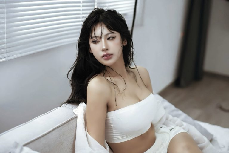 UNa To Uyen - Nhìn như một thiên thần
