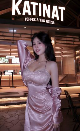 Nguyễn Phạm Tú Uyên - Ai thấy em hiền giơ tay Còn lại là thấy xinh đúng honggg? #katinat