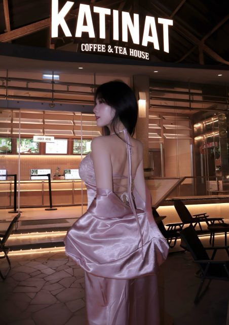 Nguyễn Phạm Tú Uyên - Ai thấy em hiền giơ tay Còn lại là thấy xinh đúng honggg? #katinat