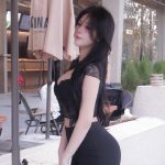 Nguyễn Phạm Tú Uyên - Người ta có tài và tiền, em chỉ hiền và hài thôi. Bên em vui nhưng…