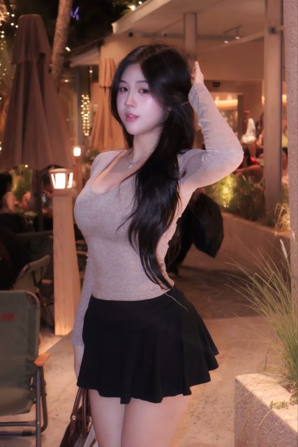 Nguyễn Phạm Tú Uyên - Tôi nói ảnh chặn mấy cái con cứ làm phiền ảnh đi, vậy mà ảnh chặn…