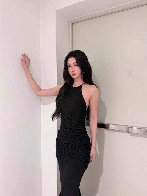Vũ Phương Anh - "Không có gì mạnh mẽ hơn một người dám tiếp tục dịu dàng trong một…