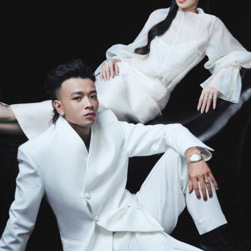 Vũ Phương Anh - SONG HỶ LÂM NGUY: KHI THỜI TRANG CƯỚI TỐI GIẢN LÊN NGÔI TRONG MỘT…