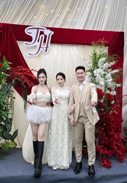 Nguyễn Linh Linh - Chúc mừng em guột Nguyễn Ngọc Tiến đã lấy được vợ trước tuổi 30 Một…