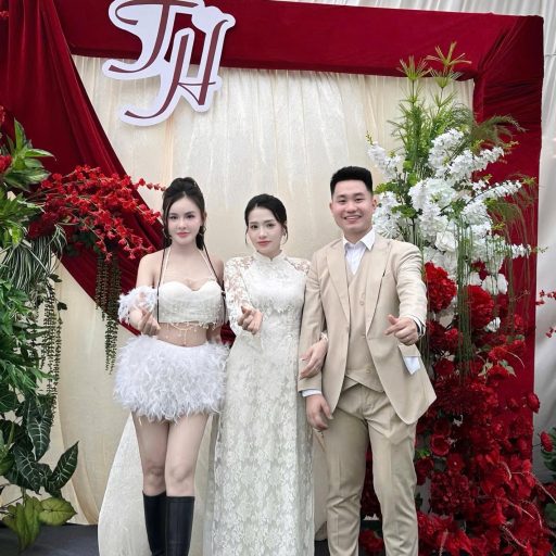 Nguyễn Linh Linh - Chúc mừng em guột Nguyễn Ngọc Tiến đã lấy được vợ trước tuổi 30 Một…